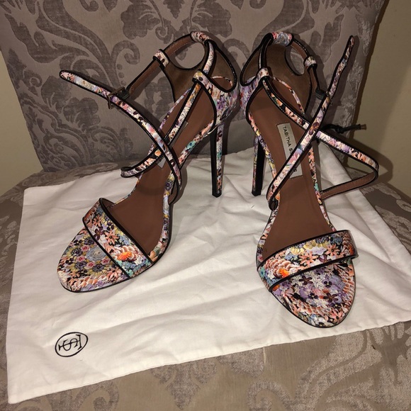 Shoes - Picture 5 of 5